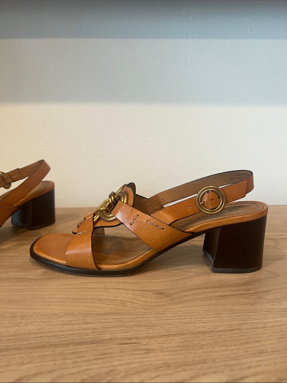 Tory Burch Tan Leather Mid-Heel Sandals with Gold Hardware - Picture 9 of 10